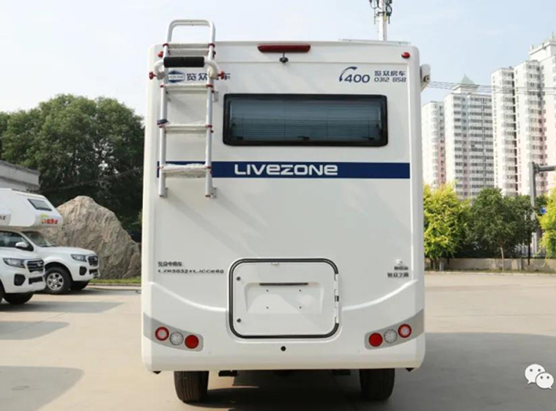 帶老人孩子出行，適合選這款房車