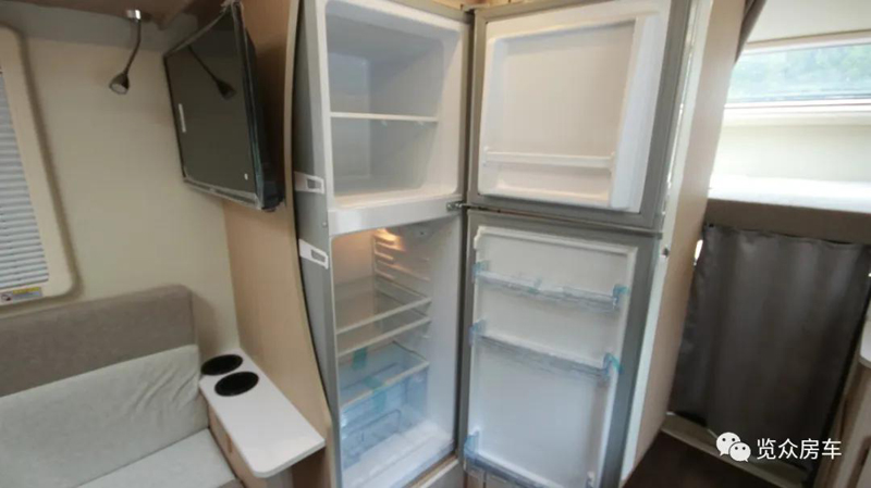 帶老人孩子出行，適合選這款房車