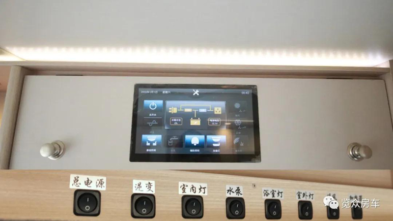 帶老人孩子出行，適合選這款房車