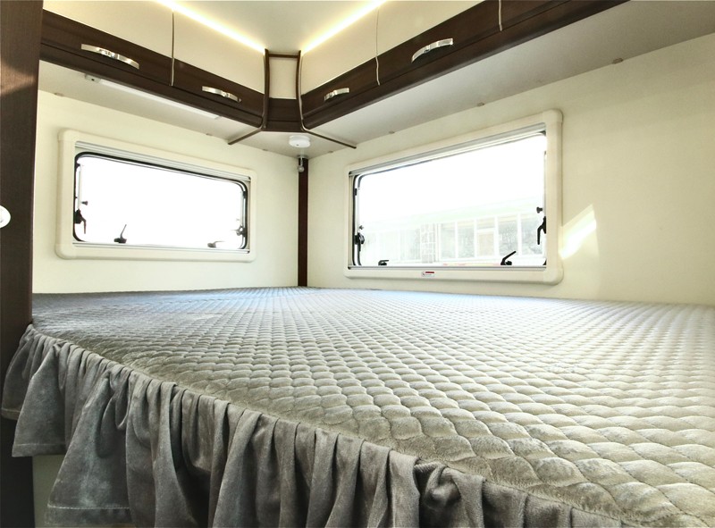 自由炮領銜,引爆成都房車展 自由炮領銜,引爆成都房車展