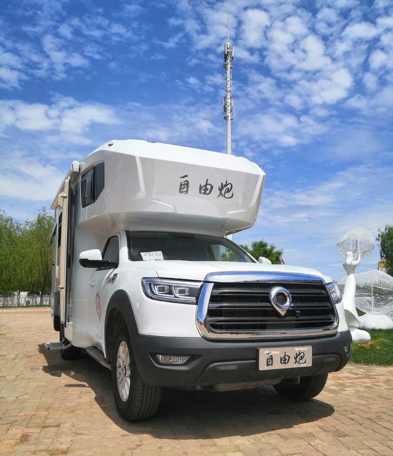 這個(gè)展會(huì)能試駕自由炮 房車(chē)？