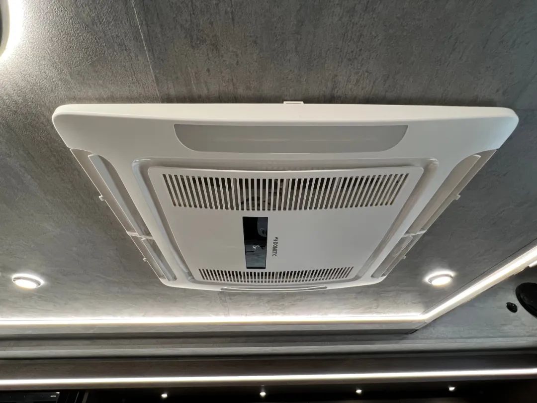 來(lái)福房車_雙拓大空間_超高性價(jià)比 來(lái)福房車_雙拓大空間_超高性價(jià)比