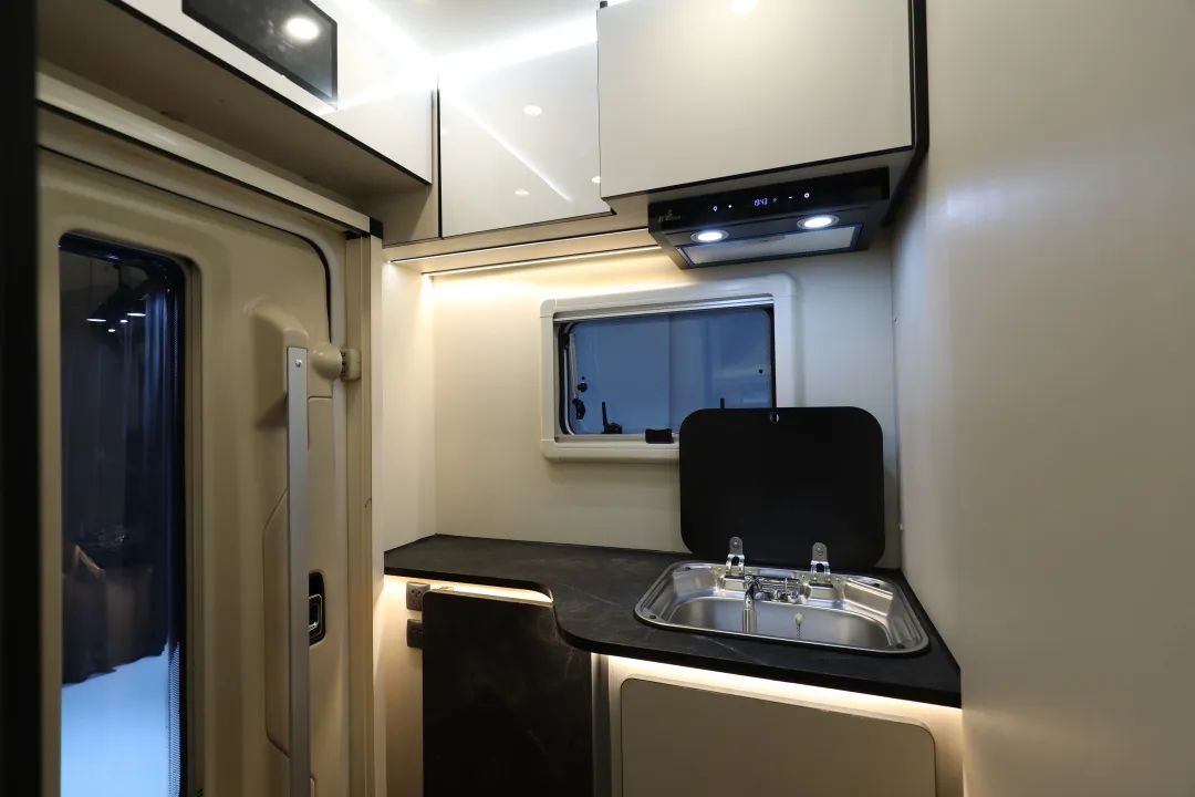 成年人不做選擇題，自由與安穩我都要！